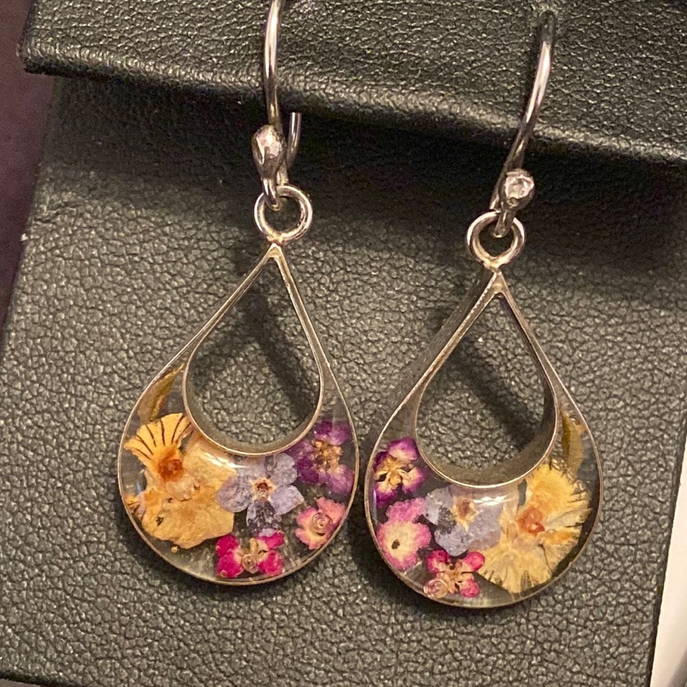 925 sterling silver pressed meadow flowers stained glass look pastel earrings